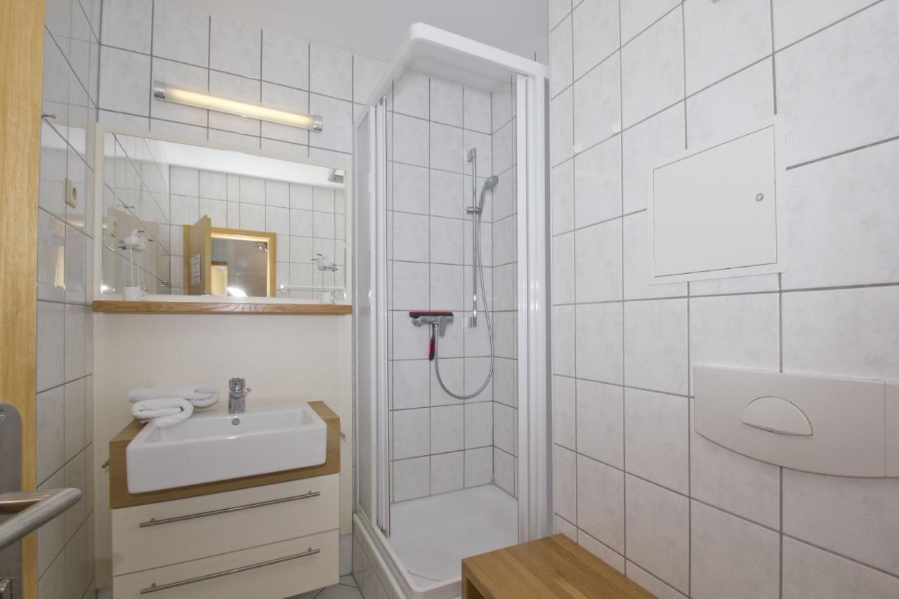 Fewo Mit Meerblick, Gratis Nutzung Vom Ahoi Erlebnisbad Und Sauna In Sellin - Haus Blick Zur See Fewo 06 Goehren  Extérieur photo